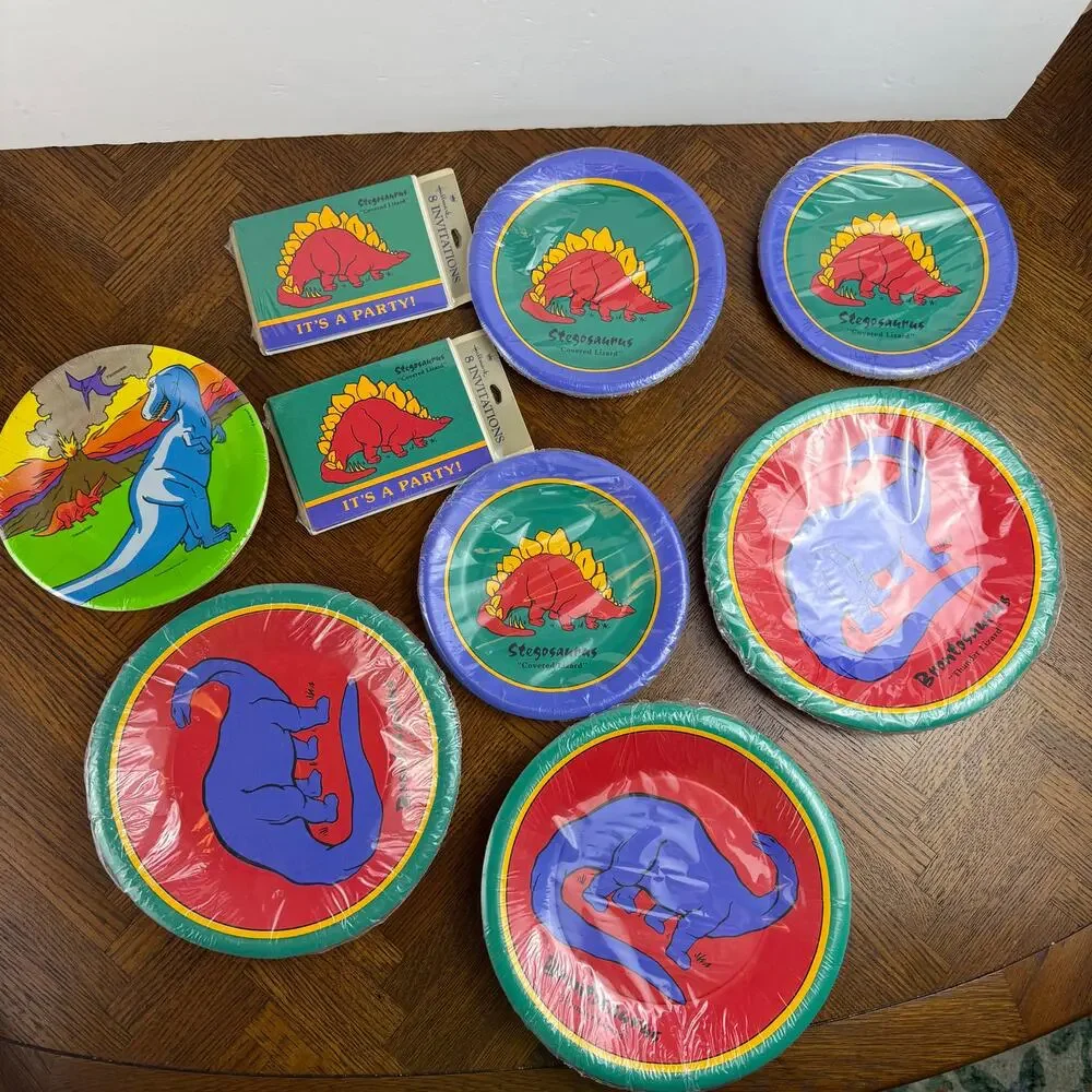 Vintage 80s Dinosaur birthday plates and invites